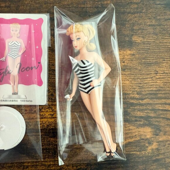 Official Pop Mart Barbie Style Icon 1959 Barbie Figure - Picture 2 of 5